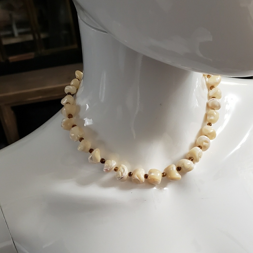 Vintage JAPAN stamped 13" MOP Choker Necklace